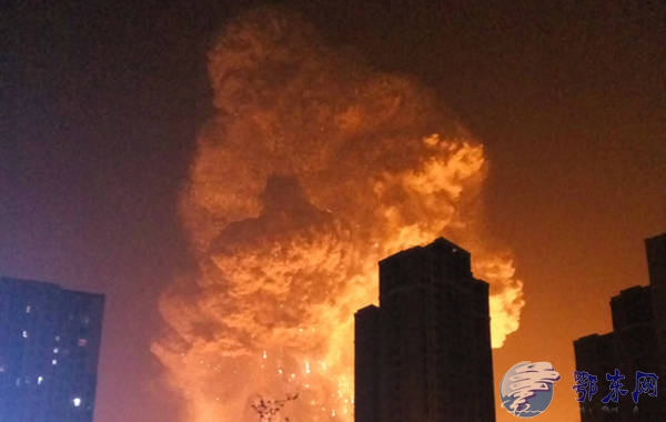 天津爆炸現(xiàn)場(chǎng)